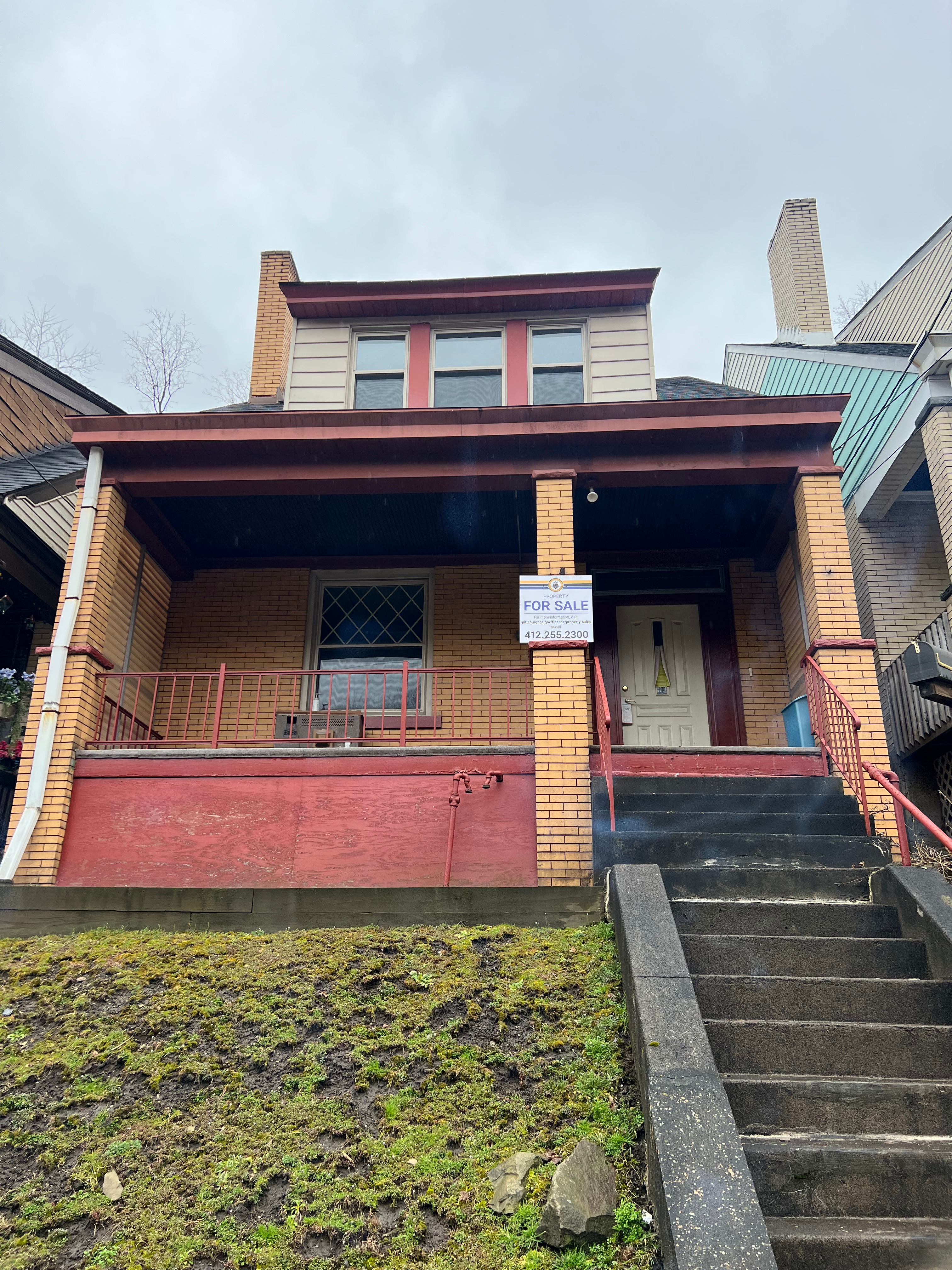 323 Venture St