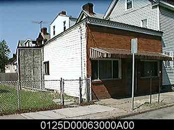 1021 N Murtland St